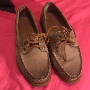 Women’s Sperry boat shoes